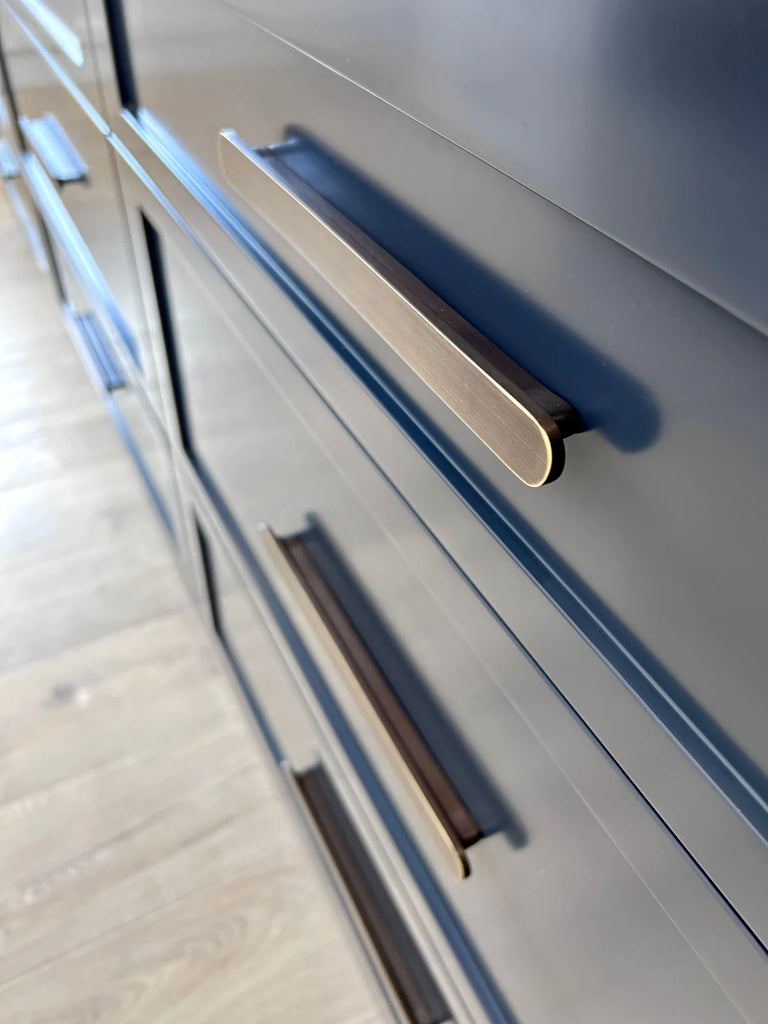 Manovella Oval Profile Cabinet Pull - Imogen - Aged Brass