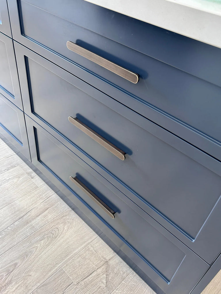 Manovella Oval Profile Cabinet Pull - Imogen - Aged Brass