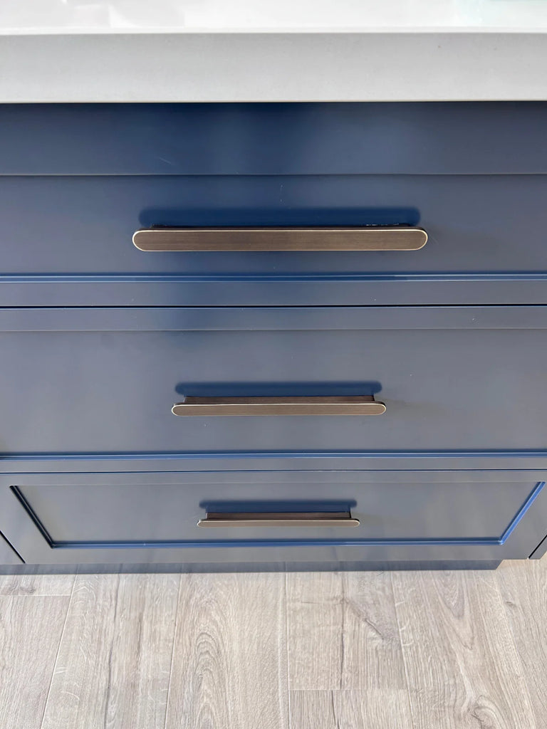 Manovella Oval Profile Cabinet Pull - Imogen - Aged Brass