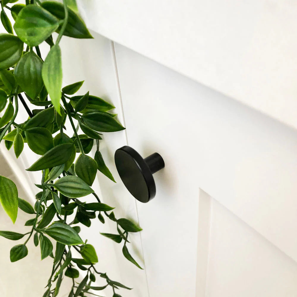 Manovella Round Profile Cabinet Knob - Olivia - Matte Black