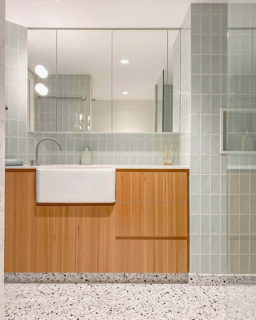 Turner Hastings Novi 60x46 Fireclay Butler Sink - Gloss White