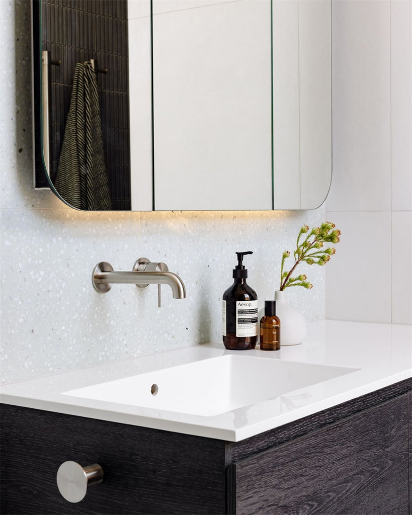 Nero Mecca Robe Hook II - Brushed Nickel