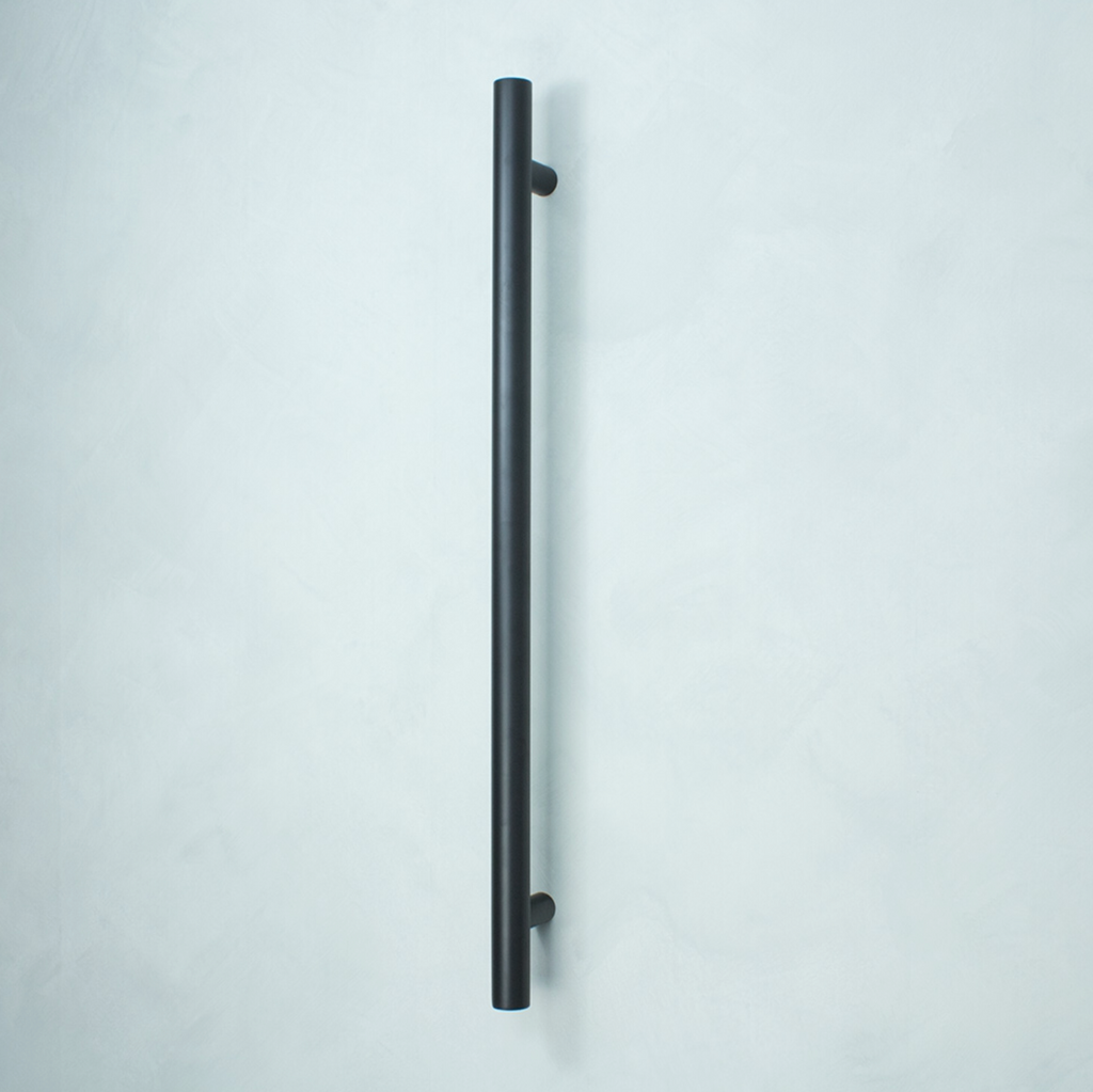 Radiant Heating Vertical Round Bars 12V Heated Towel Rails Matte Black 40 x 950