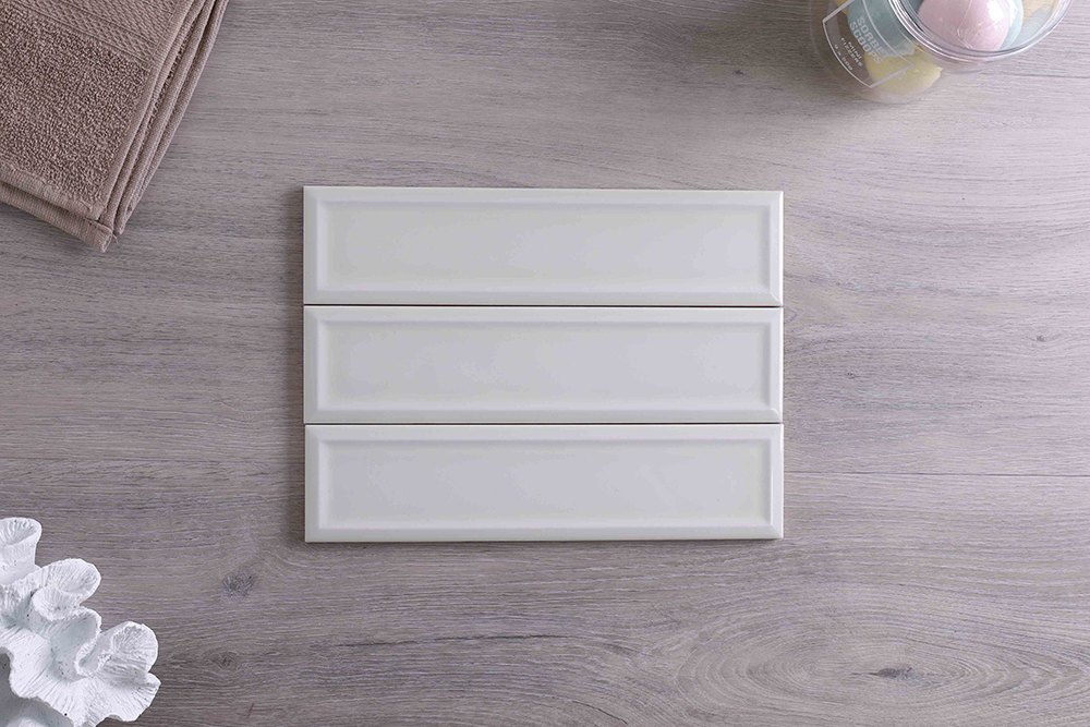 Tribeca Green Gloss Bevelled Subway Tile