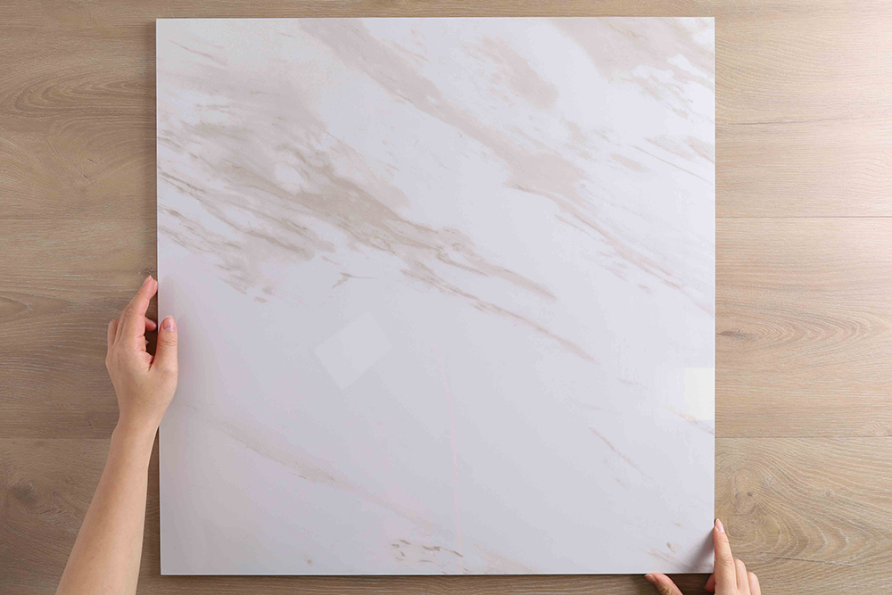 Topia Carrara Look Gloss Tile