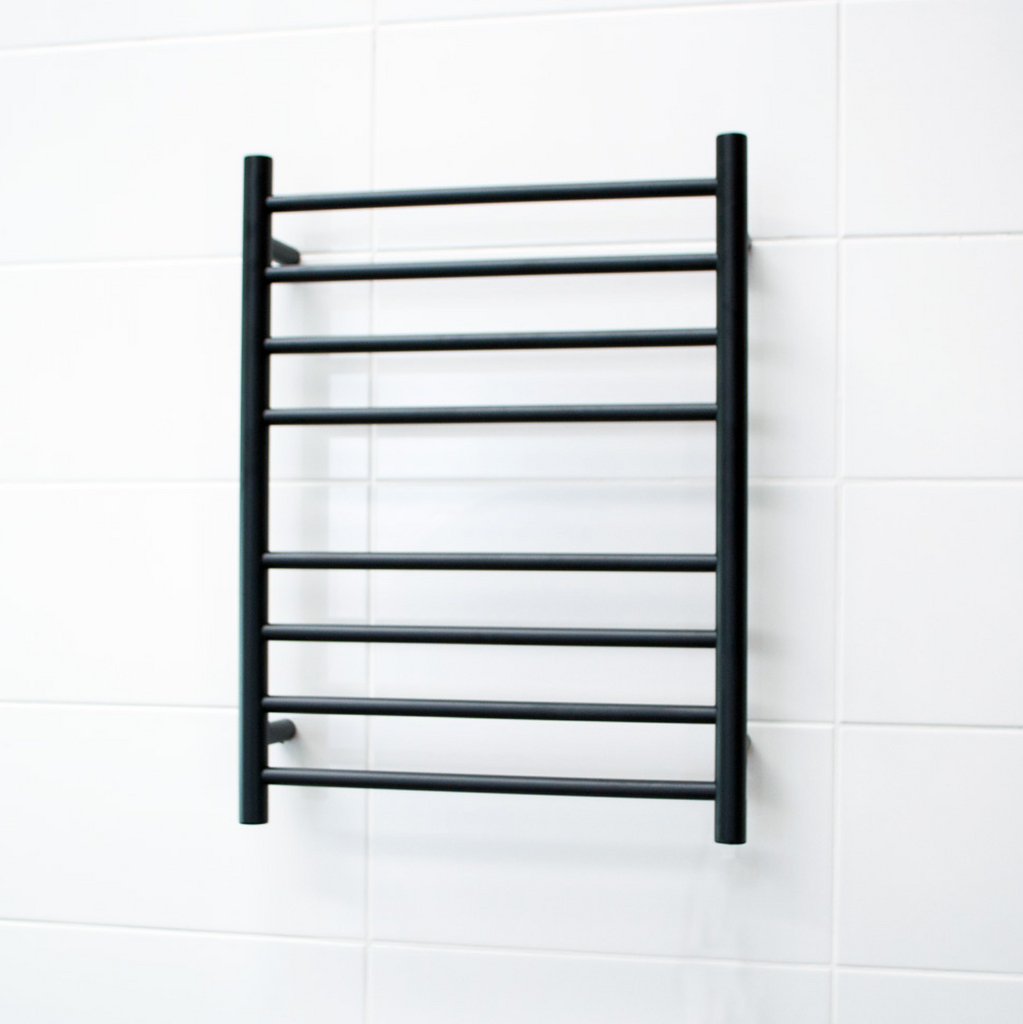 Radiant Heating Round Bar s240V Heated Towel Rails Matte Black 530 x 700