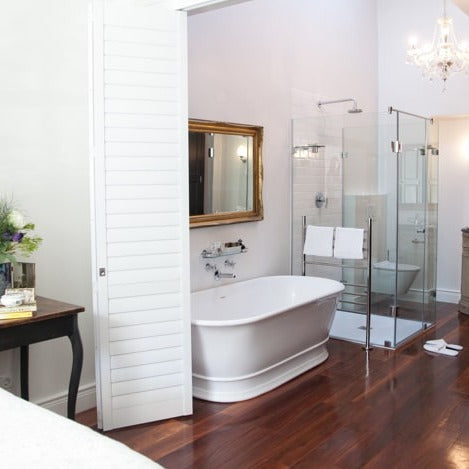 Turner Hastings Cambridge 156 TitanCast Bath - Gloss White