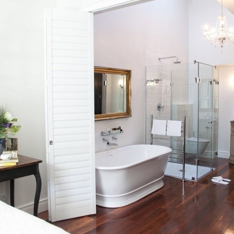 Turner Hastings Cambridge 156 TitanCast Bath - Satin Silk White