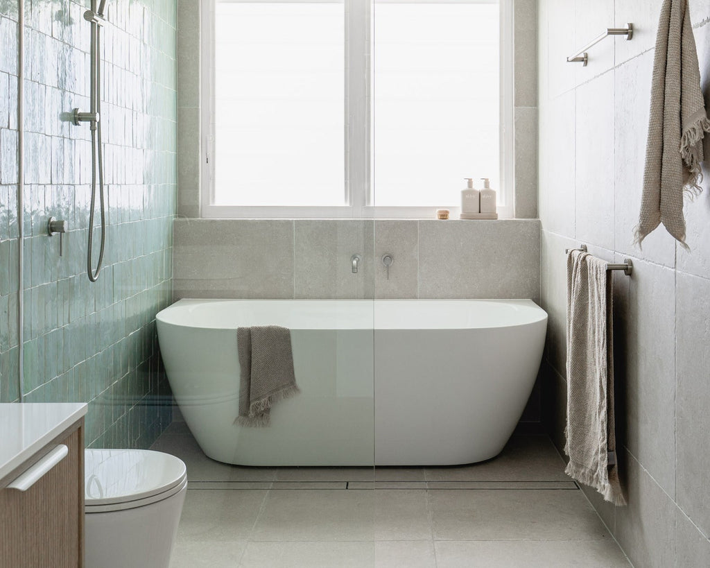 ADP Glacier Back-To-Wall Bath - Matte White