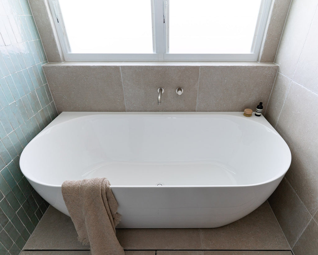 ADP Glacier Back-To-Wall Bath - Matte White