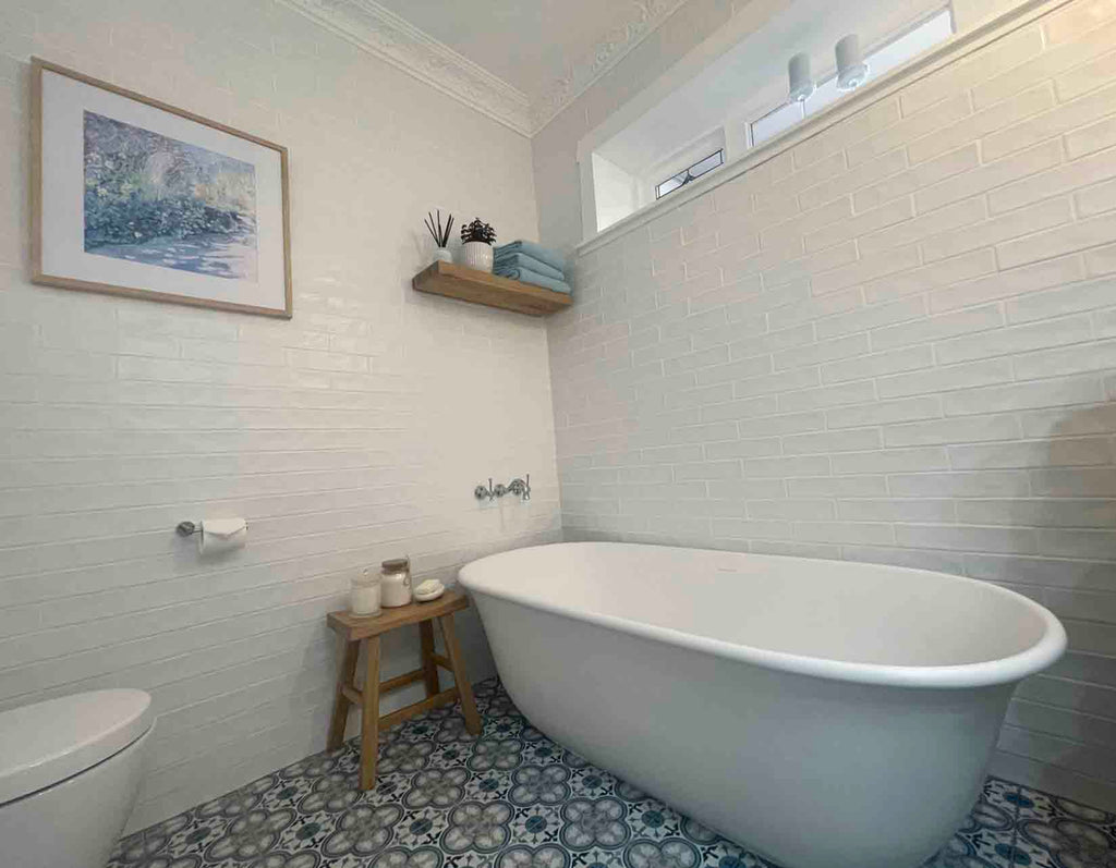 Turner Hastings Blanche 162 TitanCast Bath - Satin Silk White