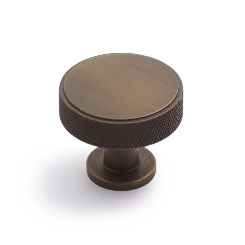 Castella Statement Chelsea Knob – Bronze