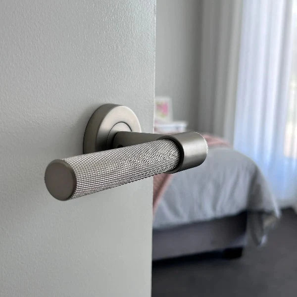 Manovella Knurled Privacy Door Handle - Rosedale - Brushed Nickel