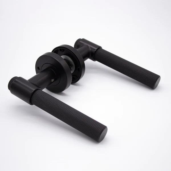 Manovella Matte Black Knurled Privacy Door Handle - Rosedale