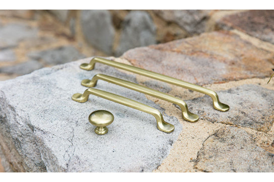 Turner Hastings Arla Tutto Handle - Brushed Brass