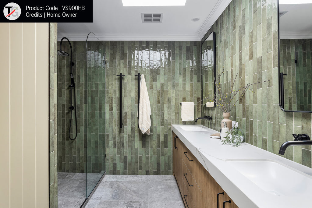 Thermogroup 240V Straight Round Vertical Single Bar Heated Towel Rail - Matte Black