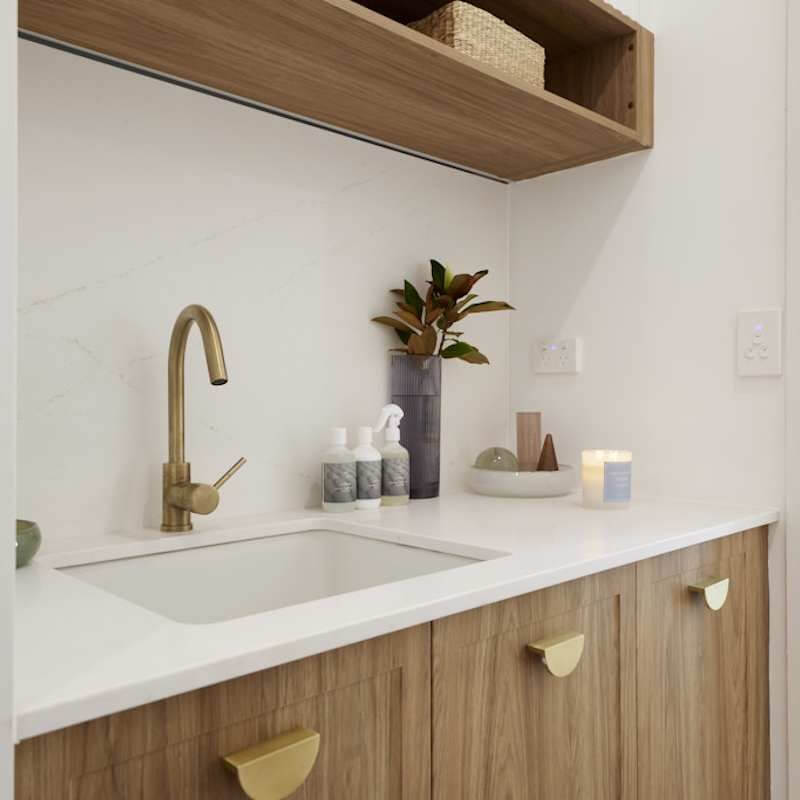 Turner Hastings Novi 51x46 Fireclay Butler Sink - Matte White