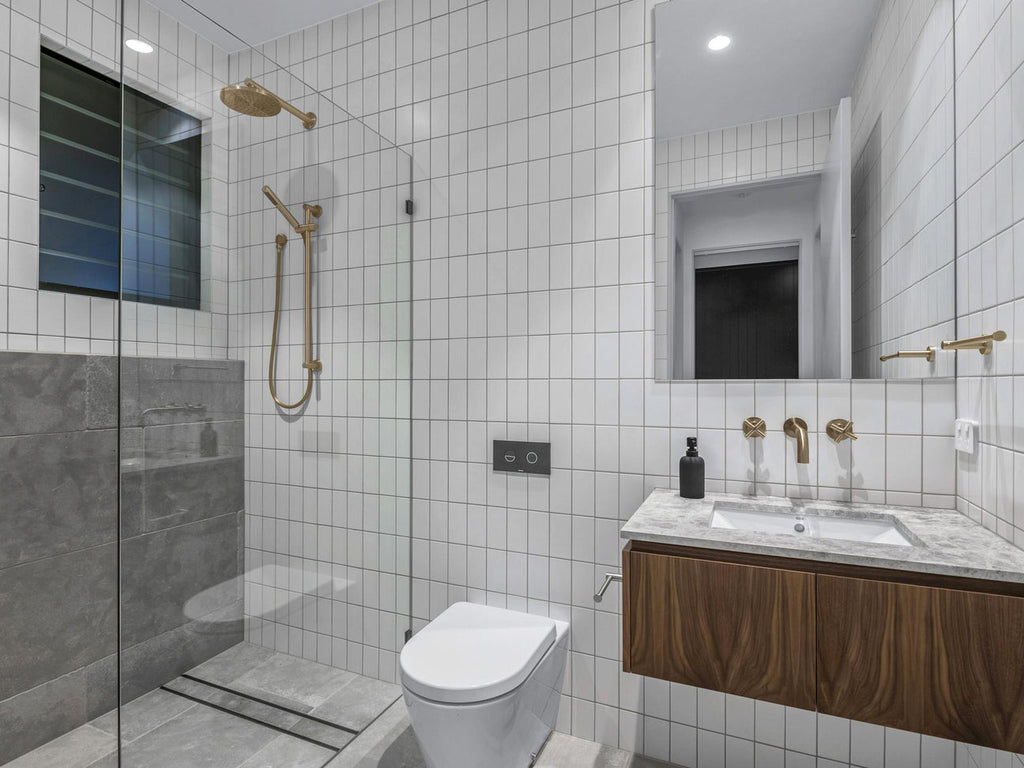 Meir Round Shower Rose - Tiger Bronze