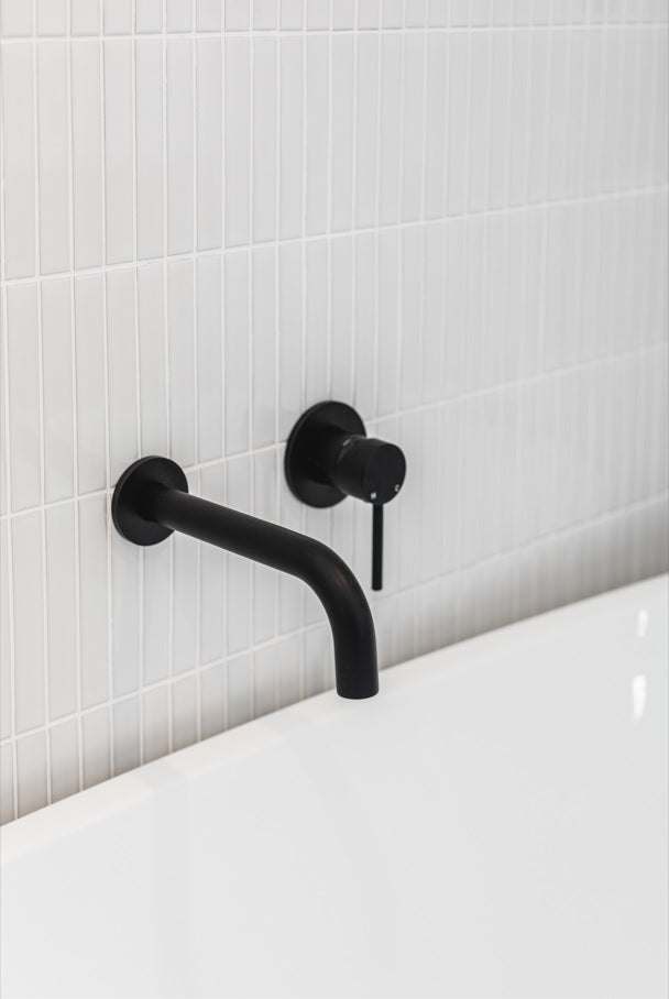 Meir Round Curved Spout - Matte Black