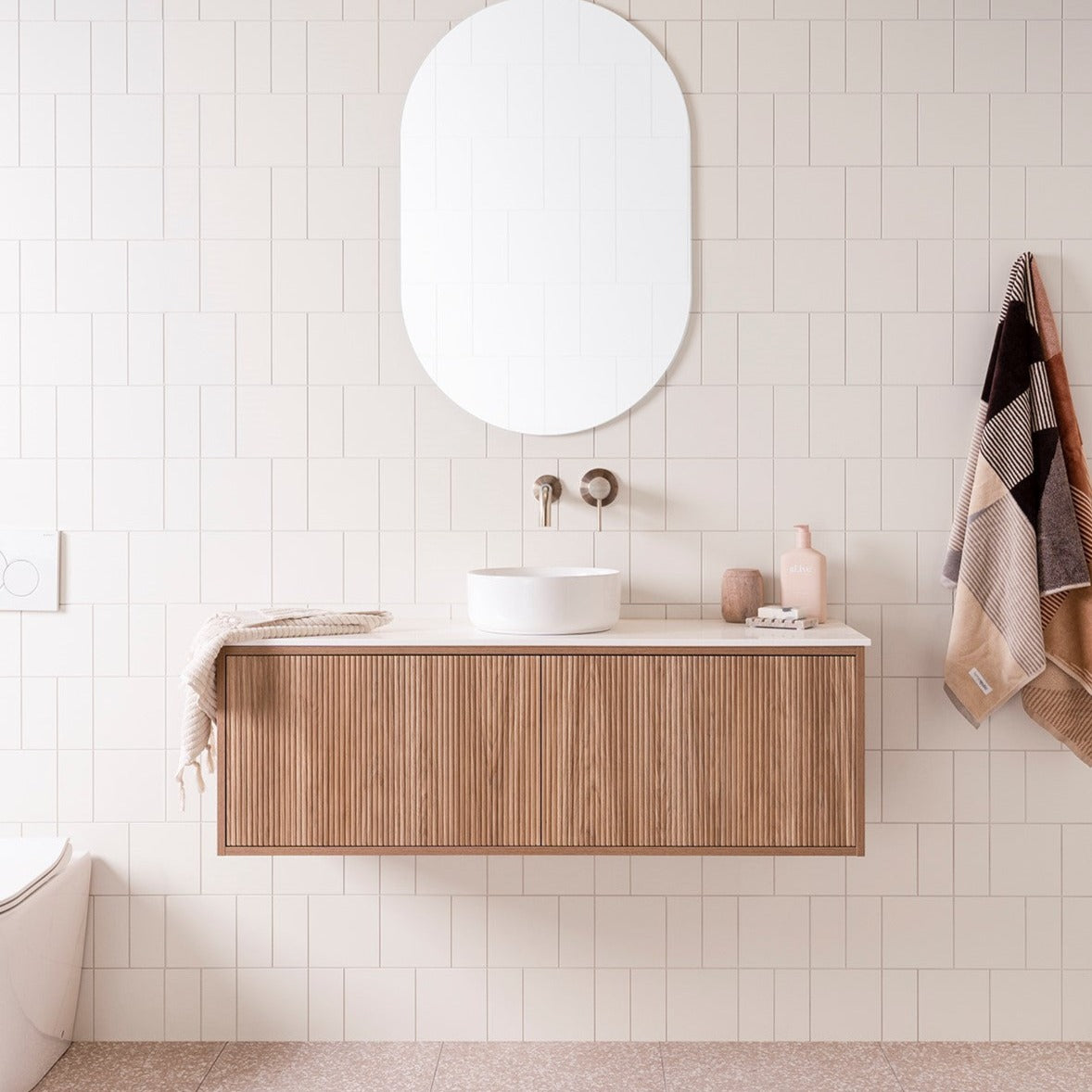 ADP Clifton Ensuite Wall Hung Vanity – Wellsons
